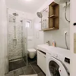 Sarah Apartman