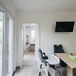 Apartman Sarah *