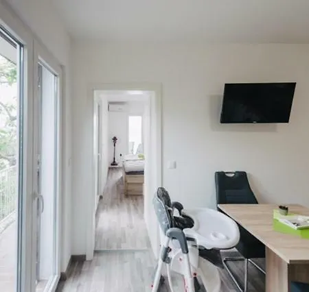 Apartman Sarah *