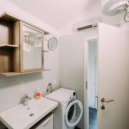 Sarah Apartman *