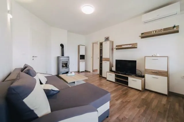 Sarah Διαμέρισμα Klimno