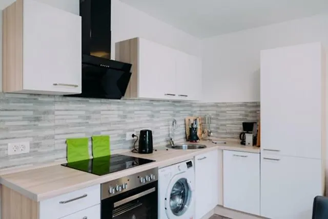 Διαμέρισμα Sarah *